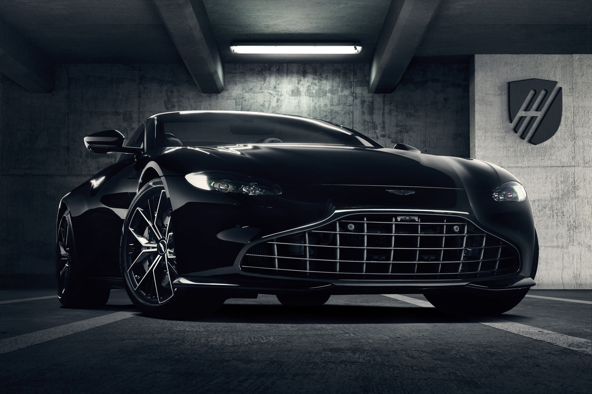Aston Martin Vantage Roadster - Supercar Club